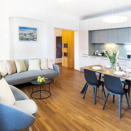 River View * براغ